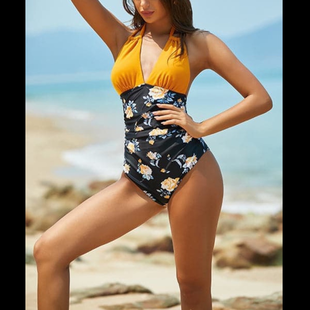 Women’s V-Neck Halter Ruched One Piece Swimsuit Slimming
